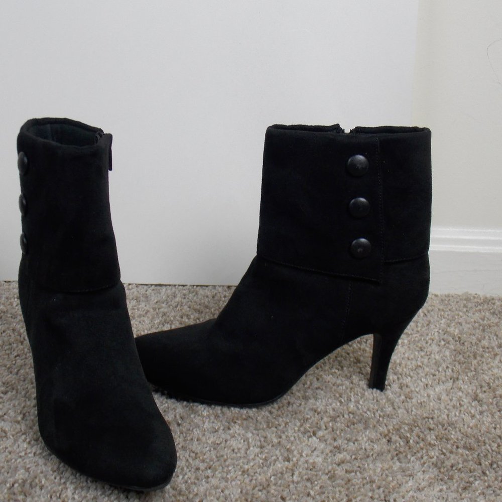 Fioni Suede Ankle Boot